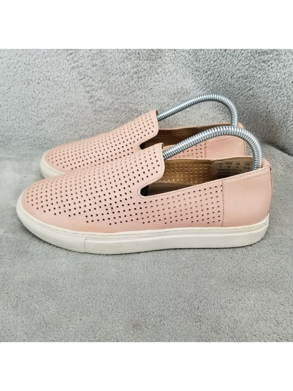 Hush Puppies Shoes Womens Size 8 Manda Pink Perferated Leather Slip On Sneakers